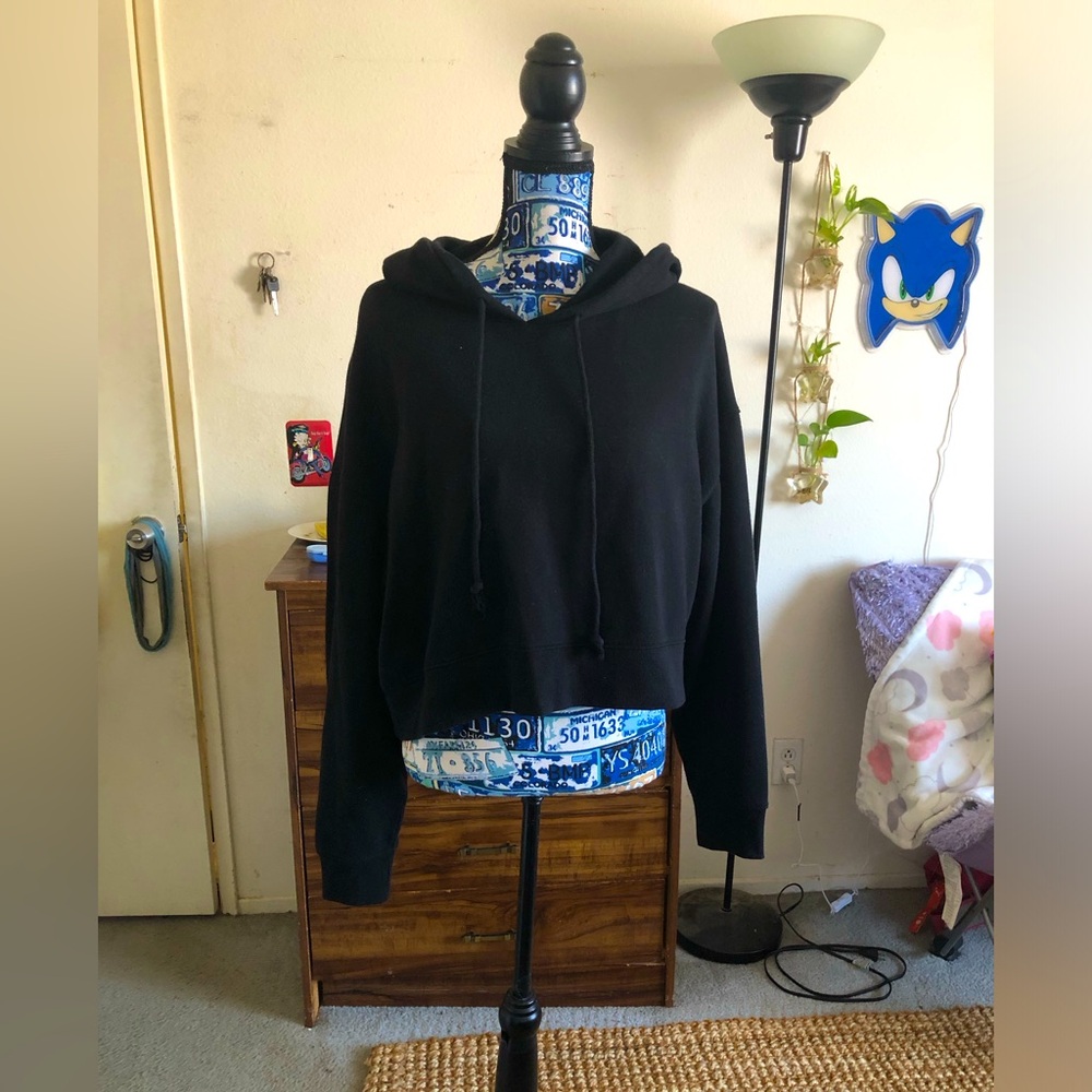 Adorable Black Cropped Hoodie sweatshirt